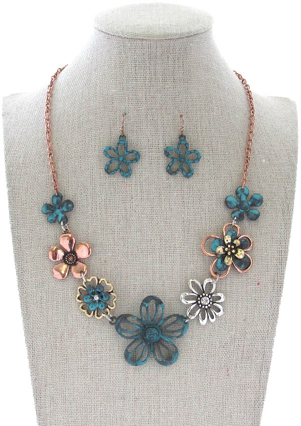Multi metal flower link necklace set