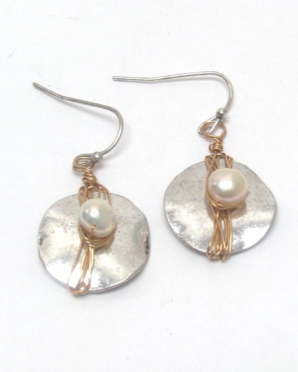 Metal pearl drop earrings