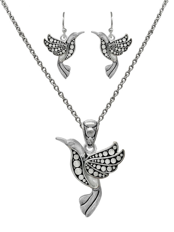 Garden theme humming bird necklace set