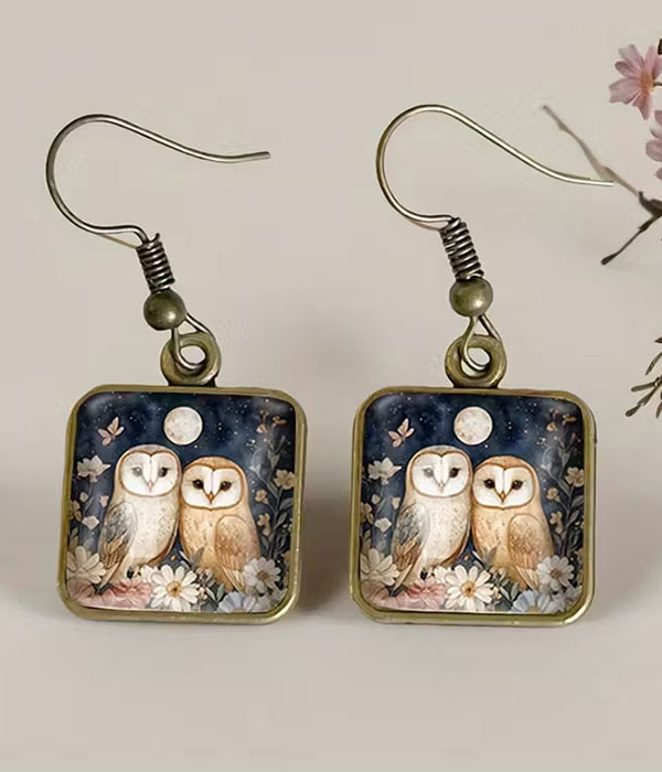 Retro glass owl earring