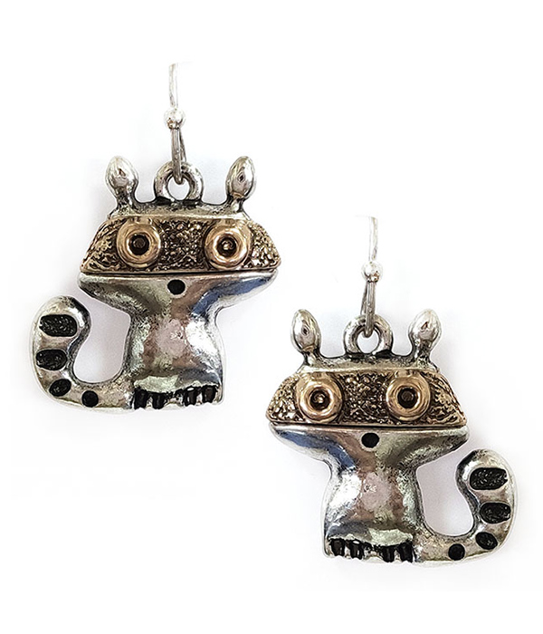 Vintage metal raccoon earring