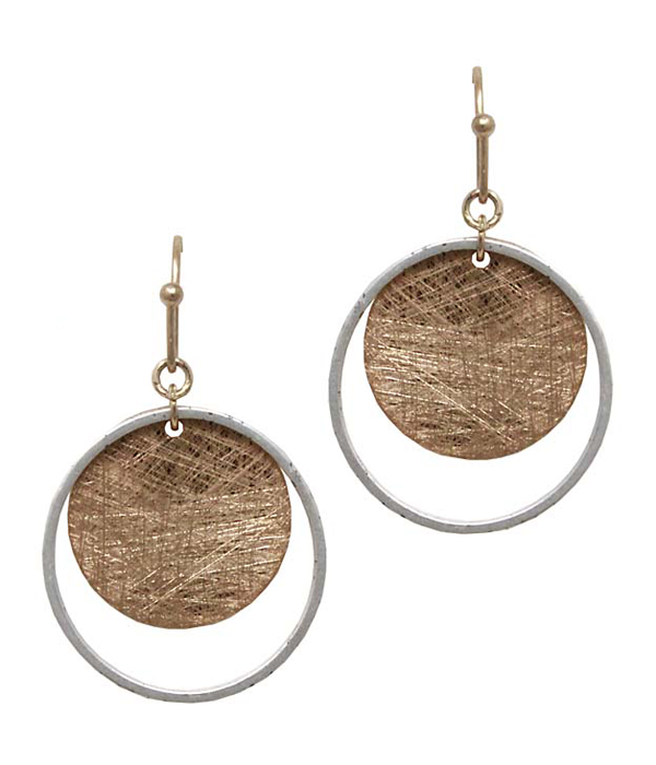 Scratch metal disc and hoop earring - brass metal