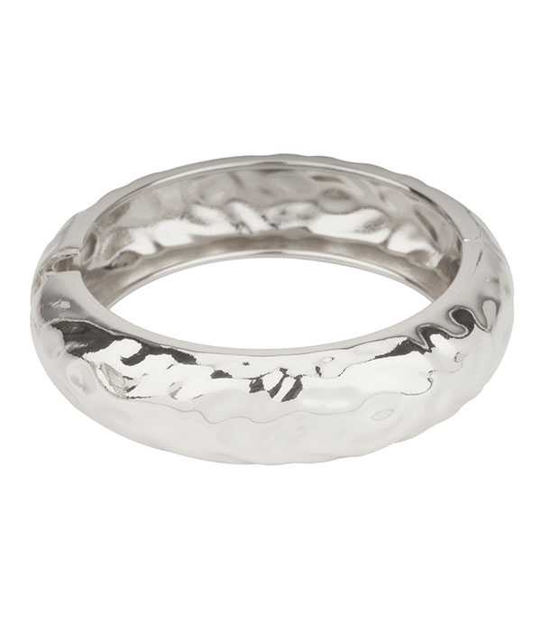 Hammered metal bangle bracelet