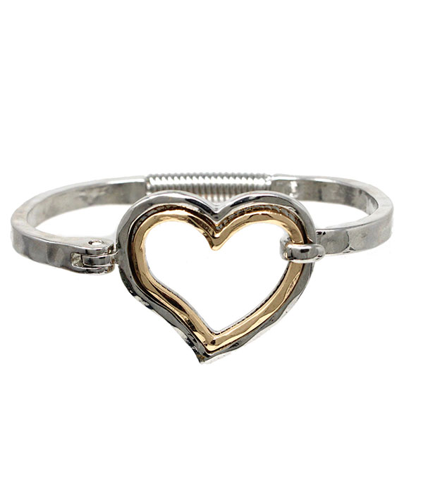 Heart bangle bracelet