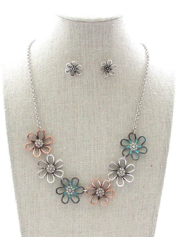 Vintage metal multi flower link necklace