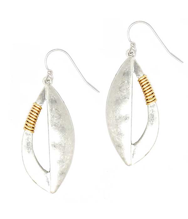 WIRE WRAP METAL EARRING