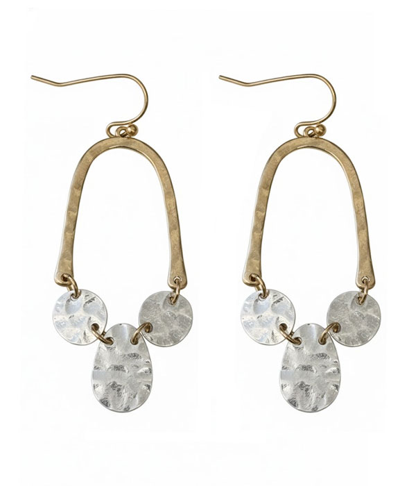 Hammered disc dangles earring