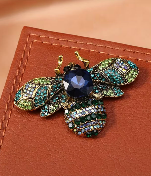 Vintage bee brooch