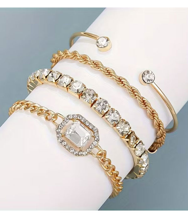 Stackable stretch bracelet set