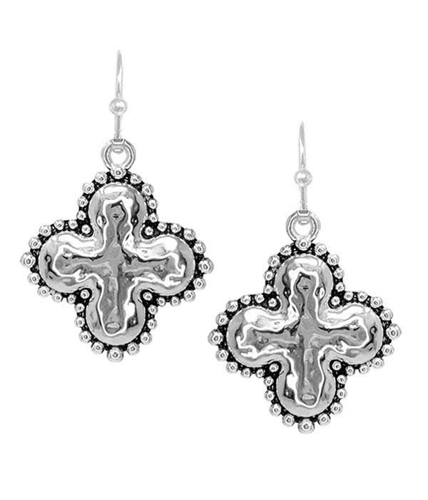 Hammered quatrefoil earring
