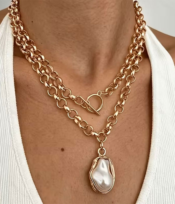 Baroque pearl bold chain necklace