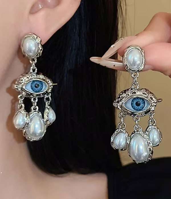 Vintage evil eye pearl drop earring