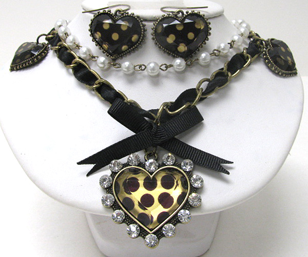 DESIGNER STYLE MULTI HEART AND RIBBON DECO NECKLACE EARRING SET