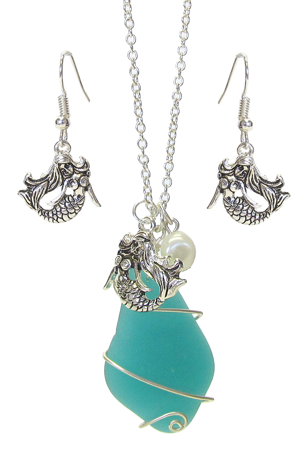 WIRE WRAP SEA GLASS AND PEARL PENDANT NECKLACE SET - MERMAID