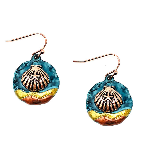 PATINA AND BURNISH  TRI TONE RETRO VINTAGE EARRING - SHELL