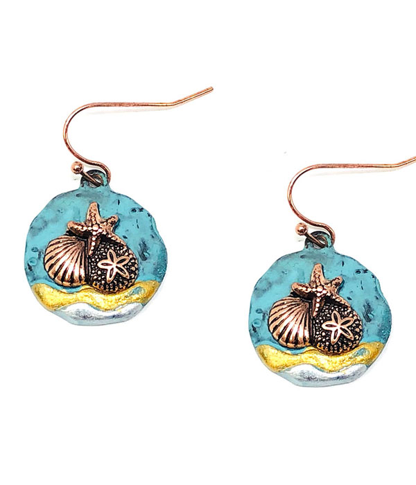 PATINA AND BURNISH  TRI TONE RETRO VINTAGE EARRING - SHELL AND STARFISH