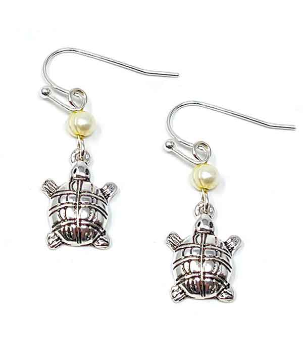 RUSTIC FINISH  METAL TURTLE EARRING