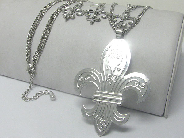 Large metal fluer de lis double pendant necklace and earring set