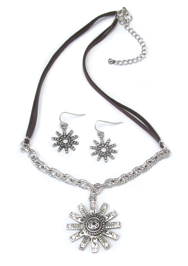 Aztec flower pendant and leatherette chain necklace set -western