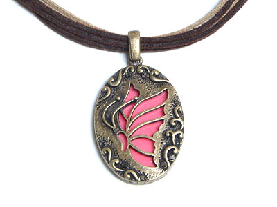 Burnished cut off  Butterfly and suede necklace - made in korea