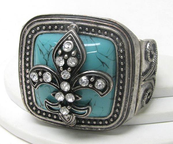 Retro vintage crystal fleur de lis on onyx stone stretch bracelet