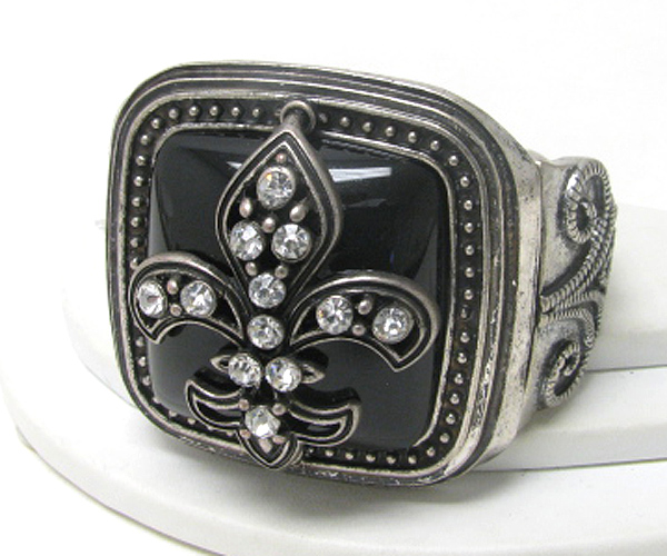 Retro vintage crystal fleur de lis on onyx stone stretch bracelet