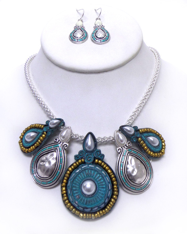 Retro vintage mosaic design tribal metal necklace set