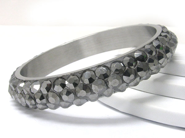 Double line crystal stud round metal bangle