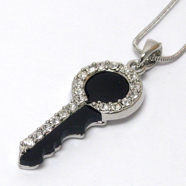 Made in korea whitegold plating crystal and onyx acryl deco key pendant necklace