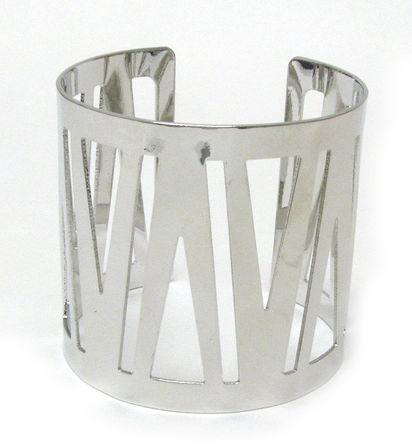 Chevron pattern metal bangle bracelet