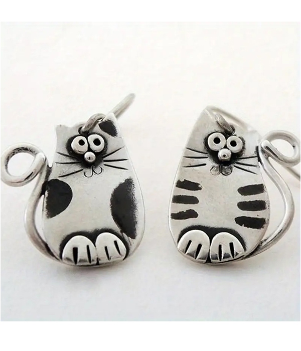 Cat earring