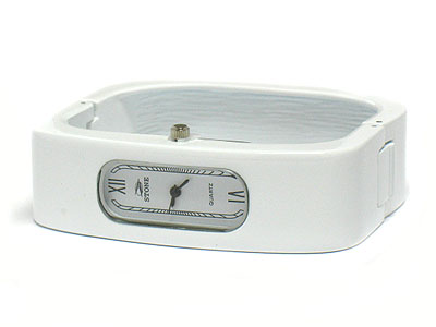 Square shape fashion metal bracelet watch