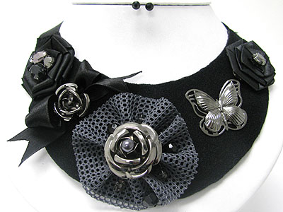 METAL FLOWER AND BUTTERFLY DECO CHIFFON RIBBON BACK BIB STYLE NECKLACE