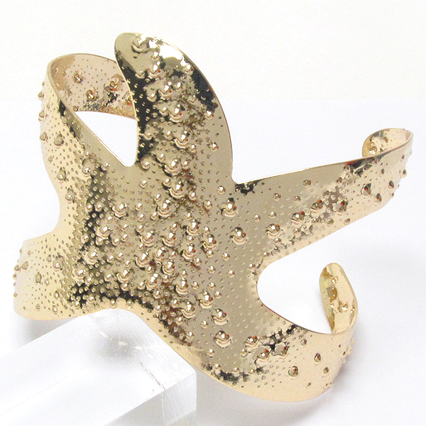 Textured metal starfish bangle bracelet