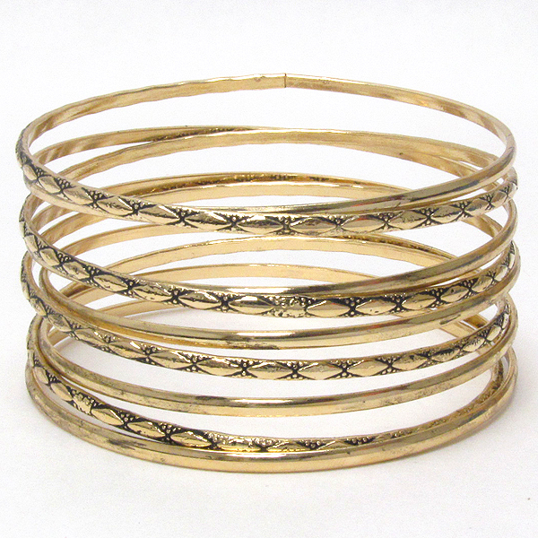 TEXTURED COILED METAL BANGLE BRACELET