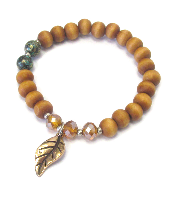 Wood bead stretch bracelet - leaf