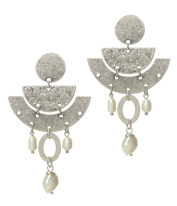Textured metal and freshwater pearl drop earring
