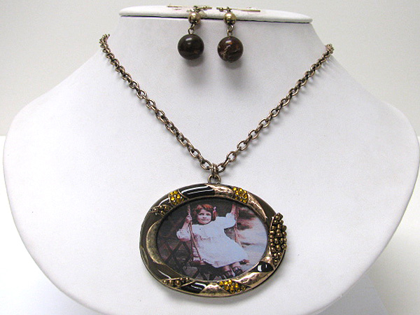 Crystal stud metal art deco photo frame pendant necklace earring set