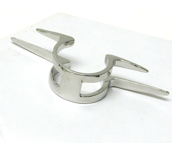 Two metal spike ring