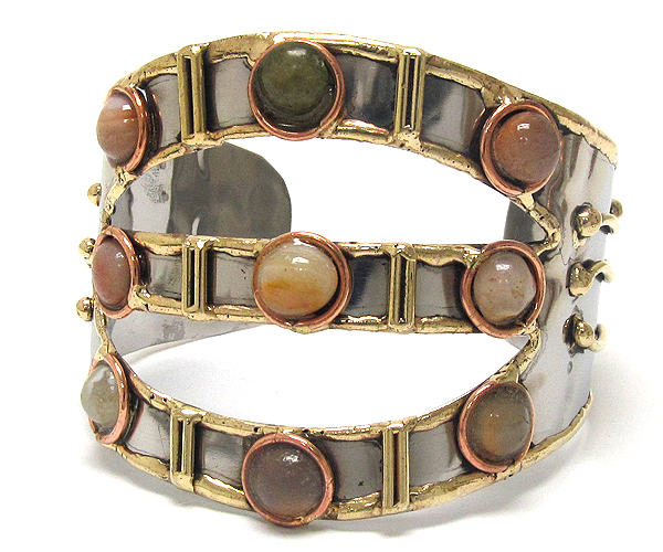 Hand made metal art bangle - 100% brass