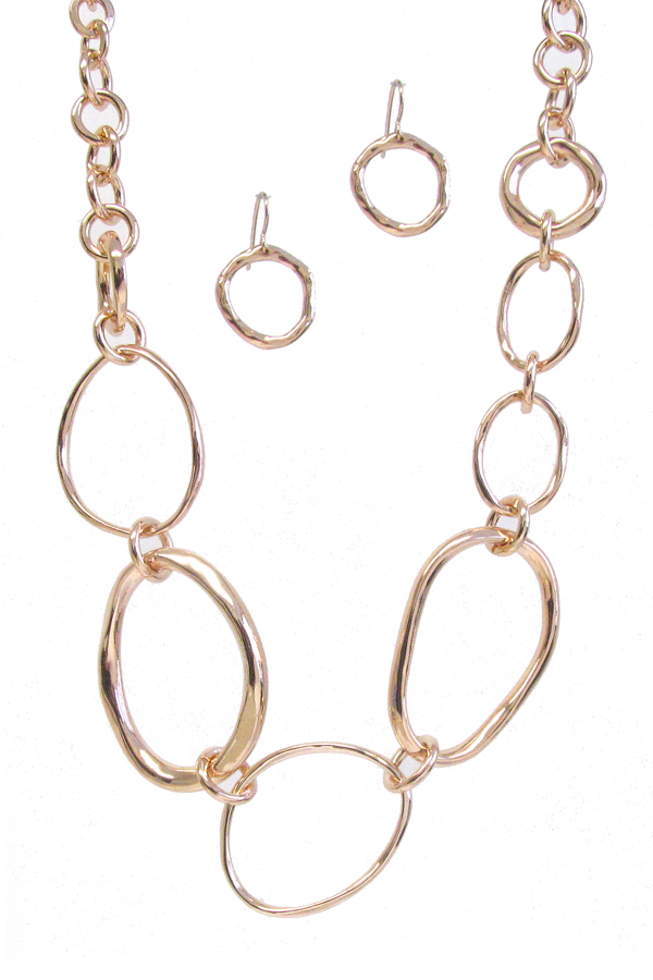 MULTI METAL OVAL HOOP LINK NECKLACE SET