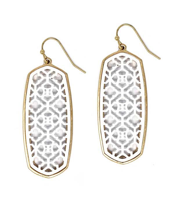 Metal filigree color coat earring