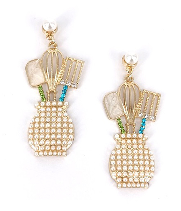 Cooking theme earring - spatula whisk seed beads