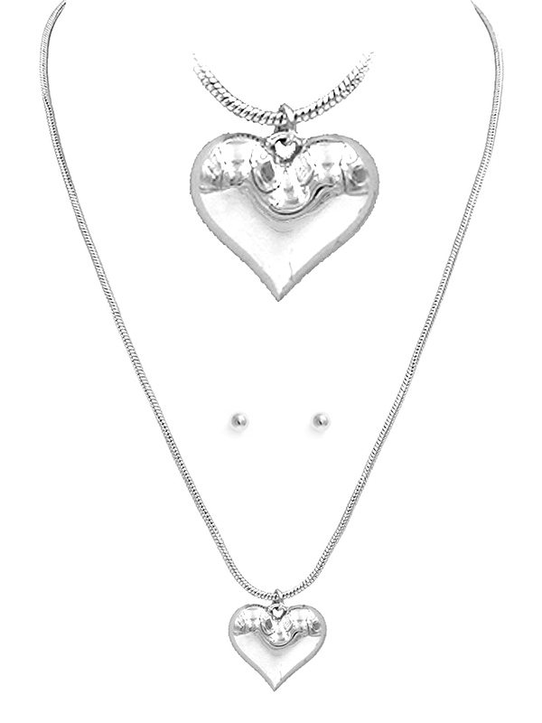 PUFFY HEART PENDANT NECKLACE SET