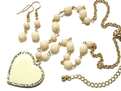 Crystal edge acryl heart and beads string necklace and earring set