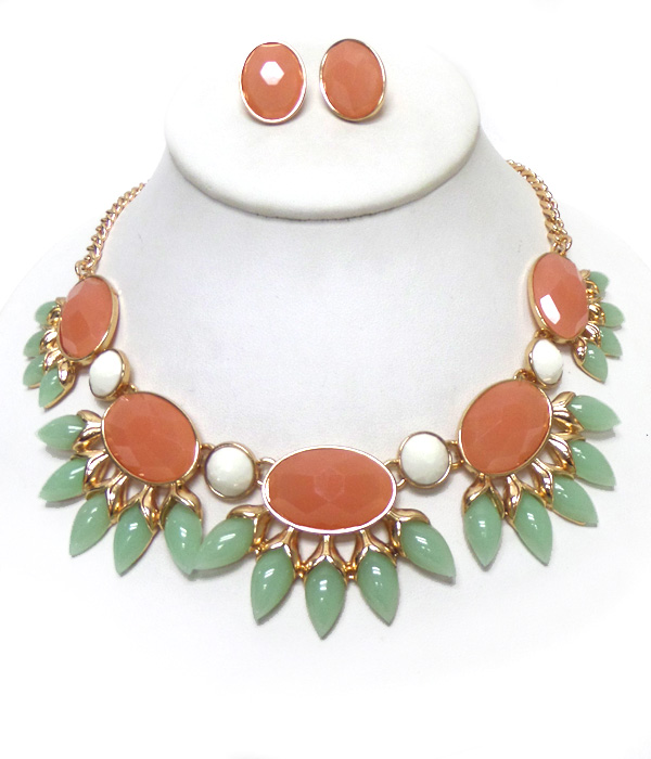 Multi size stones flower necklace set