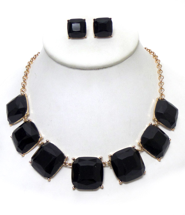Square shape linked stones necklace set