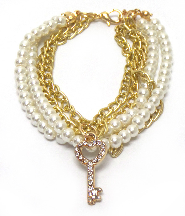 Layer of chains and pearls bracelet 