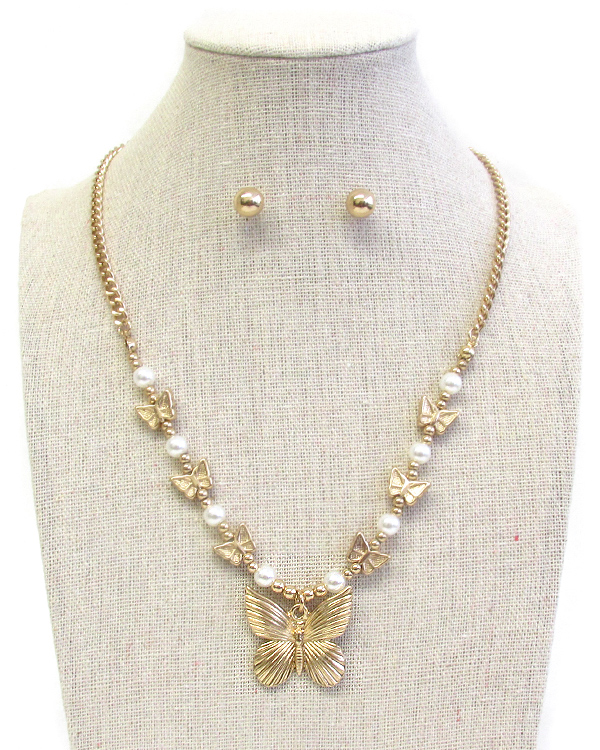 Butterfly pendant necklace