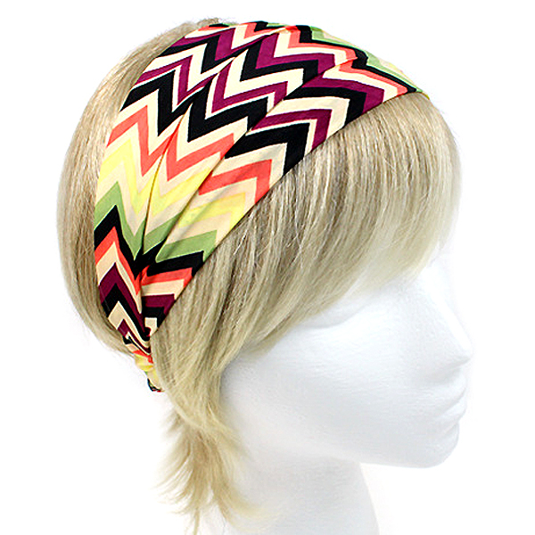 Chevron pattern stretch headband